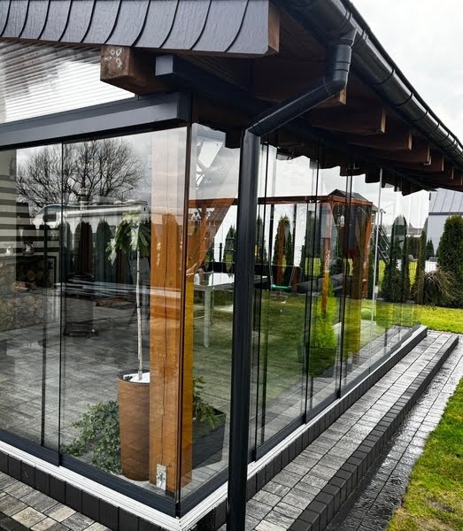 nowoczesne zadaszenie tarasu